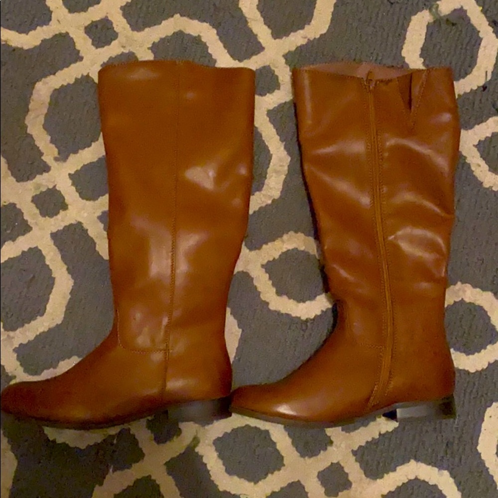 Brown boots
